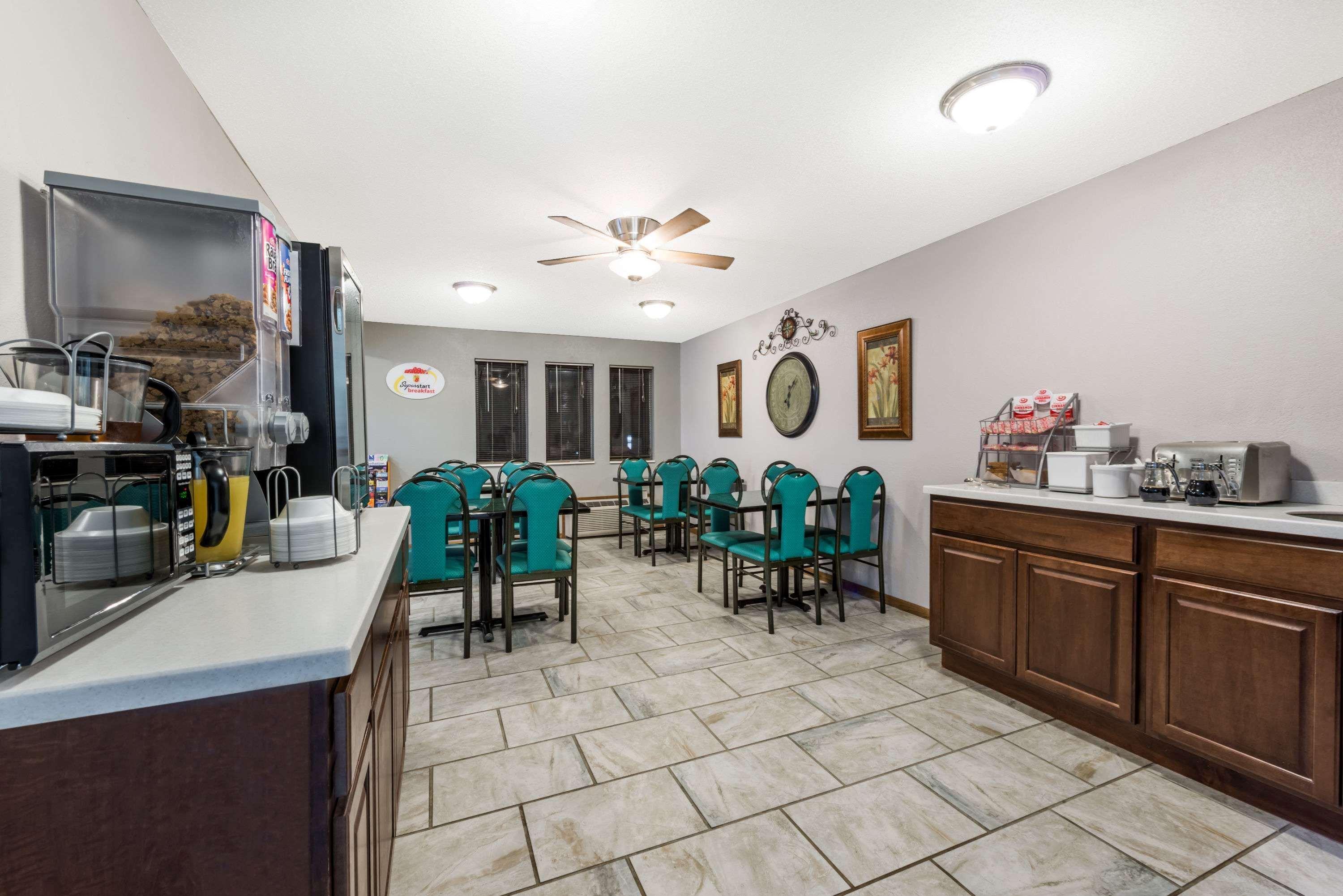 Super 8 By Wyndham Smithville Lake Ngoại thất bức ảnh